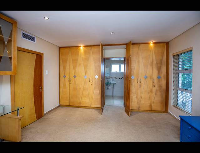 3 BEDROOM APARTMENT TO LET IN MUSGRAVE